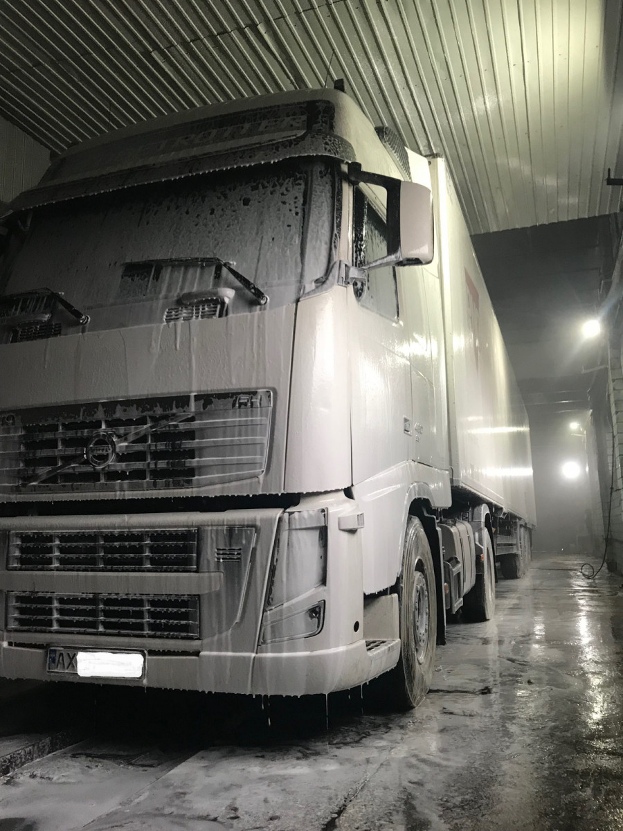 Avtomojka-dlya-gruzovyh-avtomobilej