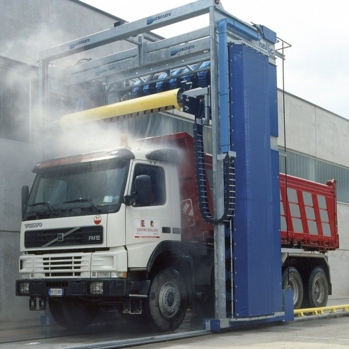 Avtomojka-dlya-gruzovyh-mashin