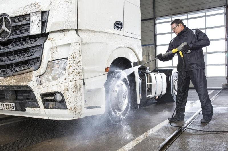 Avtomojka-gruzovyh-mashin